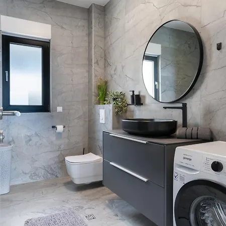 Lux Penthouse Panoramic View With Jacuzzi Apartman Makarska