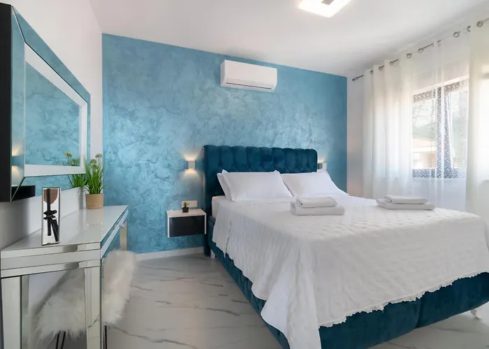 Lux Penthouse Panoramic View With Jacuzzi Макарська