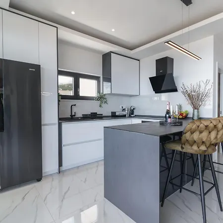 Апартаменты Lux Penthouse Panoramic View With Jacuzzi Макарска