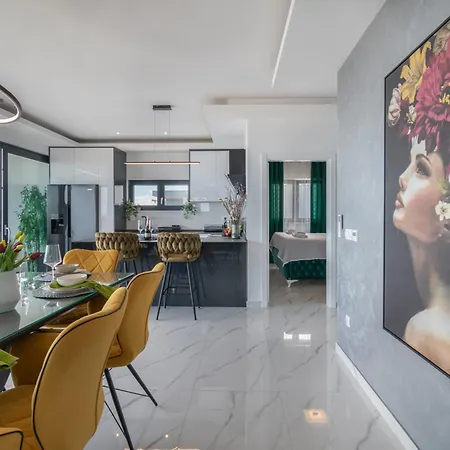 Lux Penthouse Panoramic View With Jacuzzi *