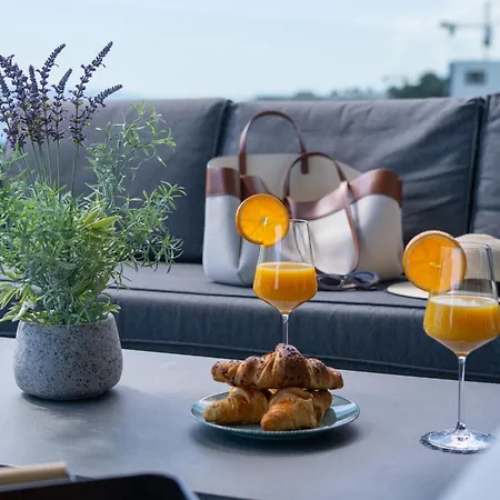 Lux Penthouse Panoramic View With Jacuzzi Makarská