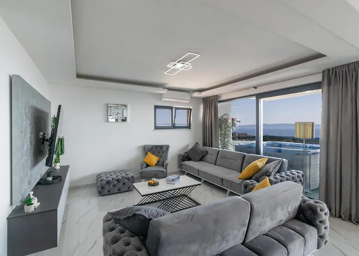 Lux Penthouse Panoramic View With Jacuzzi * Makarska